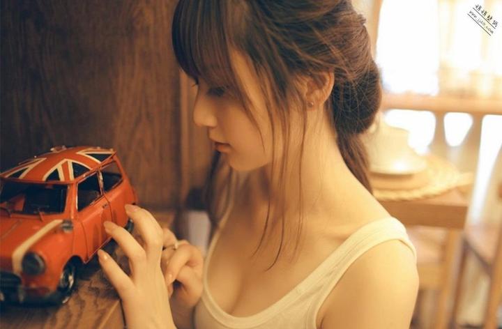 唇部打底步骤